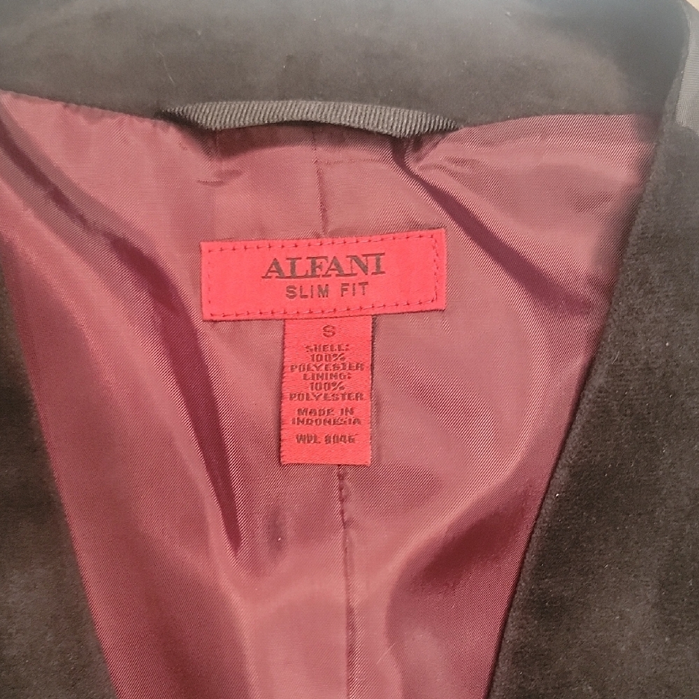 Alfani Black Velvet Vest with Burgundy Lining - Picture 3 of 7